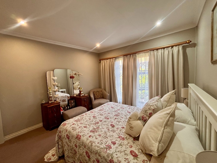 3 Bedroom Property for Sale in Flamwood North West